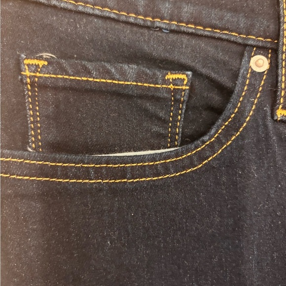 Levi's Women's 311 Shaping Skinny Jeans Size 26 Dark wash - Picture 7 of 11